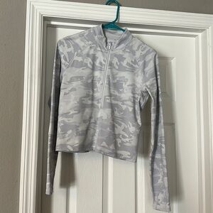 Lululemon cropped half zip